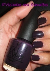unhas e esmalte