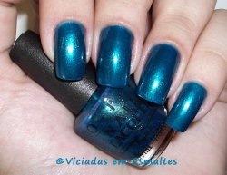 unhas e esmalte