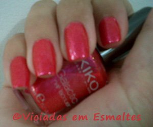 unhas e esmalte