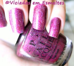 unhas e esmalte