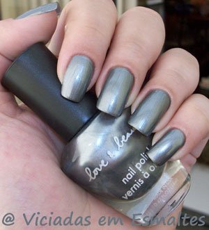 unhas e esmalte