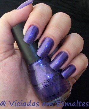 unhas e esmalte