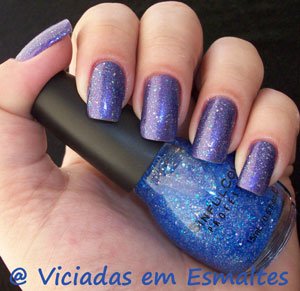 unhas e esmalte