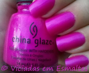 unhas e esmalte