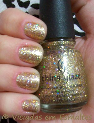 unhas e esmalte