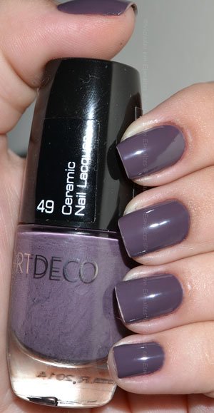 Esmalte Artdeco 049 Unhas com esmalte Artdeco 49