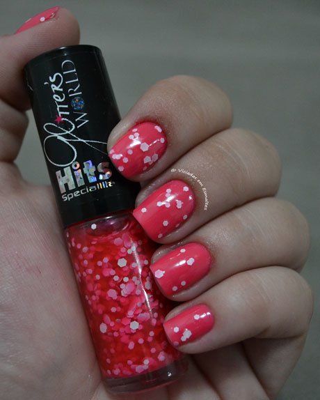 Unhas com Esmalte Glitter Pequim Hits