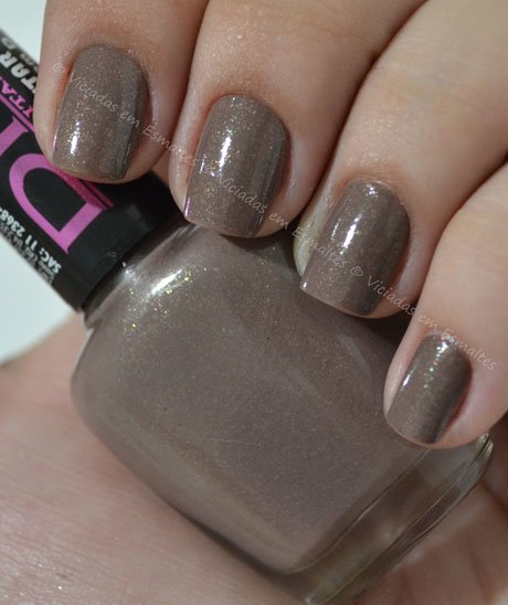 Unhas com Esmalte Star DNA Italy Coleção Vanity