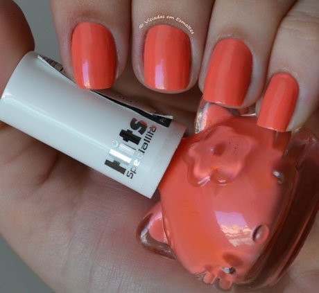 Unhas com Esmalte Hello Kitty Sweet