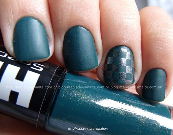 Esmalte Hits 678 com cobertura fosca