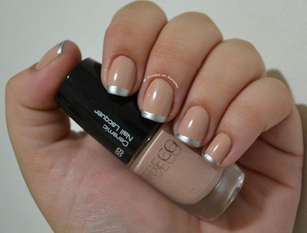 Unha Inglesinha com esmalte Hits