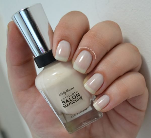 Unhas com Esmalte Sally Hansen Pink Slpi