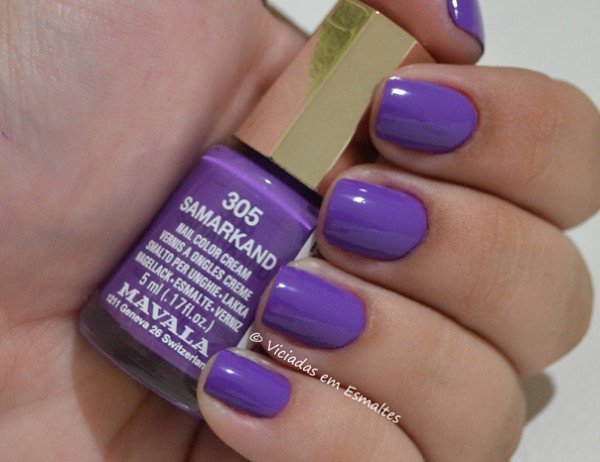 Unhas com Esmalte Mavala Samarkand