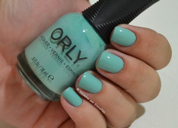 Unhas com Esmalte Orly Gumdrop