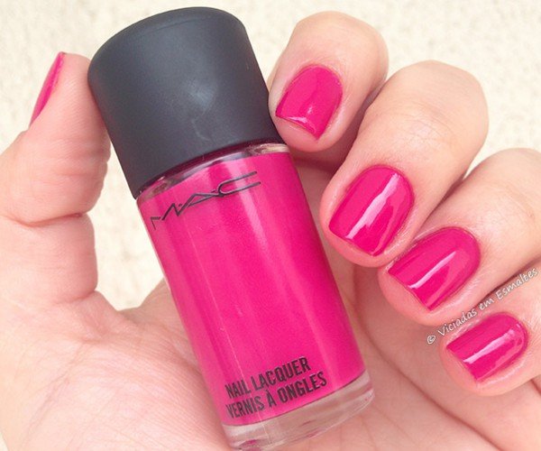 Esmalte MAC Girl About Town