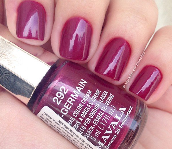 Unhas com Esmaltes Mavala St Germain