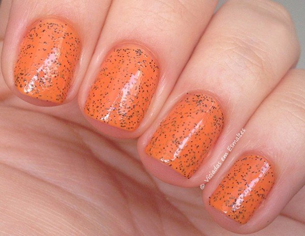 Unhas com Esmalte Colorama Arrepio