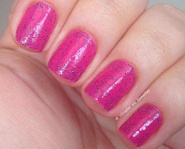 Unhas com Esmalte Colorama Estalinho