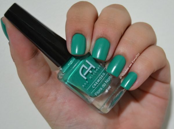 Unhas com Esmalte Ana Hickmann Flora do Norte