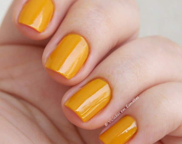 Unhas com Esmalte Gio Antonelli Empolgação