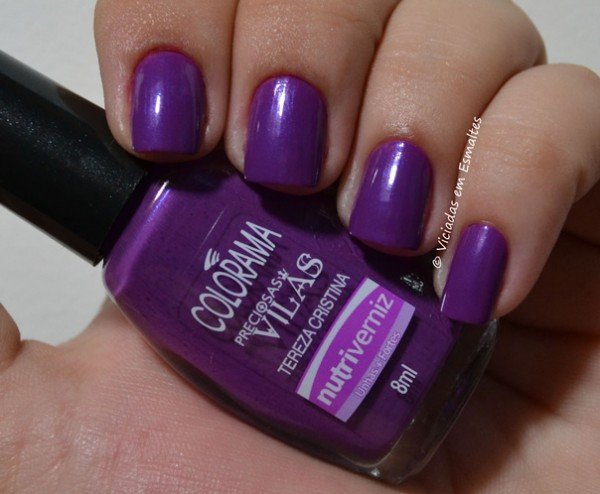 Unhas com Esmalte Colorama Tereza Crsitina