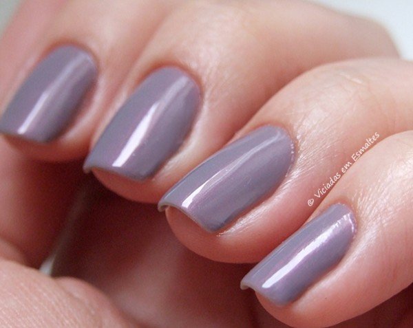 Unhas com Esmalte Risqué Hipoalergênico Are Baba India