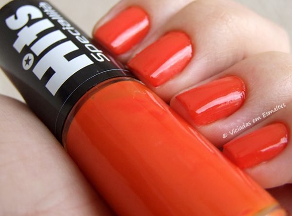 Unhas com Esmalte Hits Gosto de Carinho