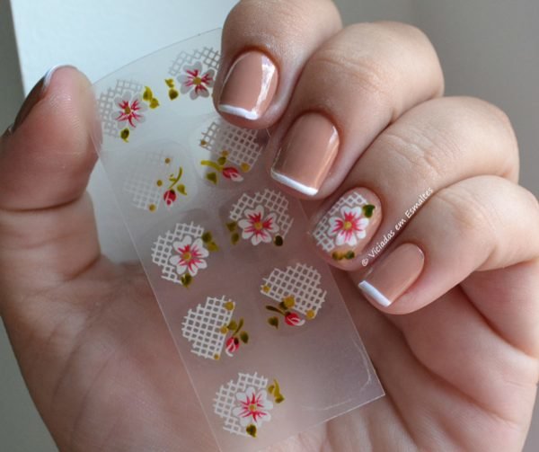 Unhas Decorada com Adesivo Artesanal