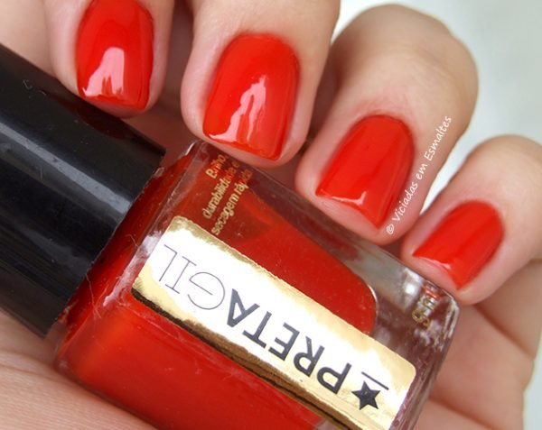 Esmaltação com Esmalte Preta Gil Vermelho Esquentando