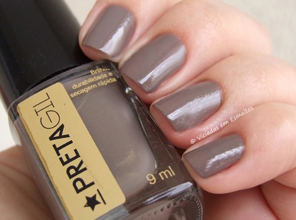 Unhas com Esmalte Preta Gil Cinza Luxo