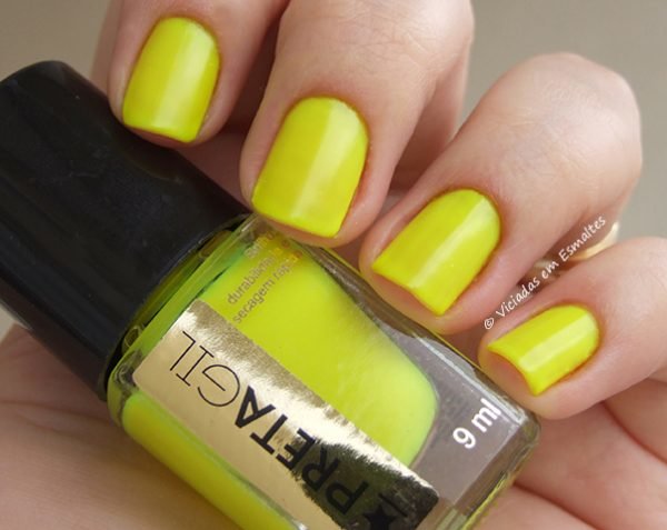 testando o Esmalte Preta Gil Neon Tropical