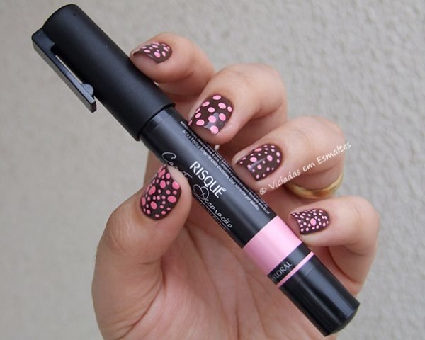 Unhas Decoradas com Caneta Risqué
