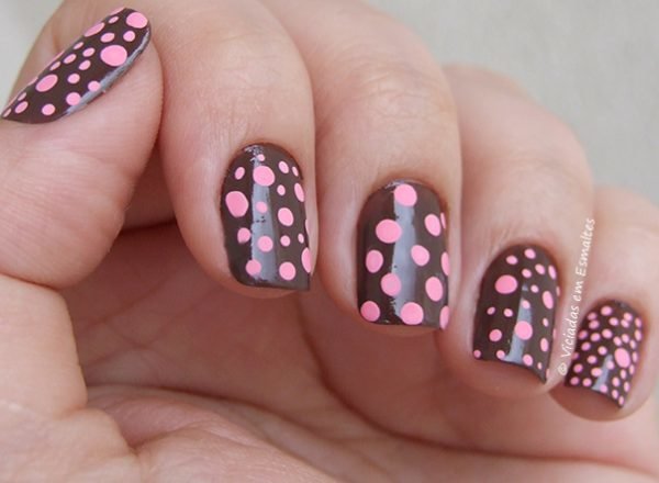 Unhas Decoradas com Caneta Risqué
