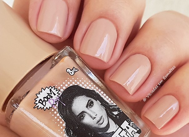 Unhas com Esmalte Anitta Poderosa