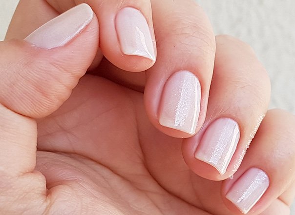 Unhas com Esmalte Impala Hipoalergenico Maria