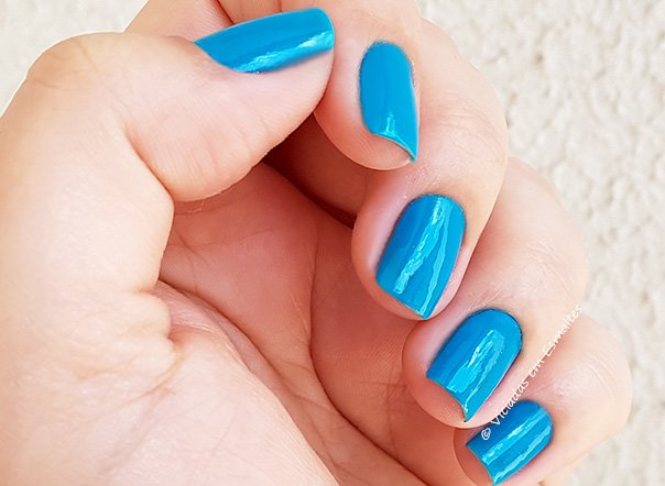 Unhas com Esmalte Capricho Eu Decido|