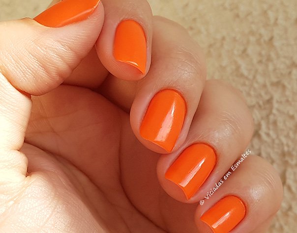Teste com o Esmalte Me Agarra by Anita