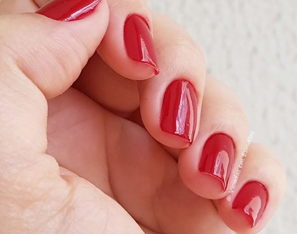Testando o Esmalte Ana Hickmann Dalia