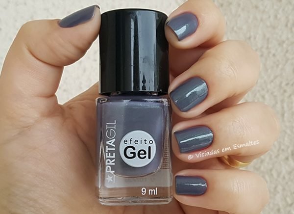 Unhas com Esmalte Efeito Gel Preta Gil Discoteca