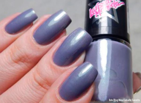Unhas com o Esmalte Larissa Manoela Meu Pacto