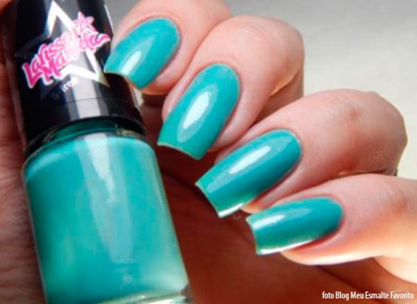 Unhas com o Esmalte Larissa Manoela Na Balada