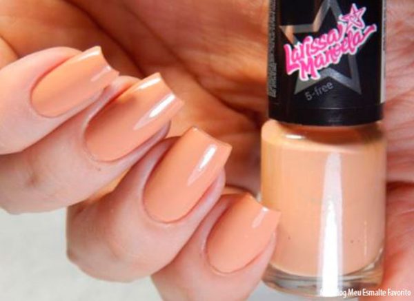 Unhas com o Esmalte Larissa Manoela Pra Ver Se Cola